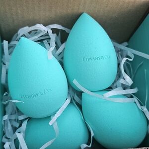 T&Co Beauty Blenders with Box (4)